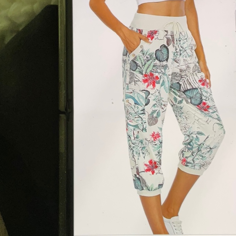 New loose cropped pants